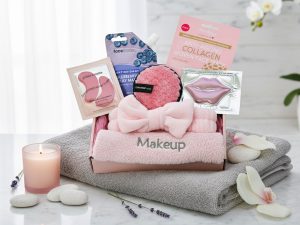 Relaxing skincare pamper gift box.